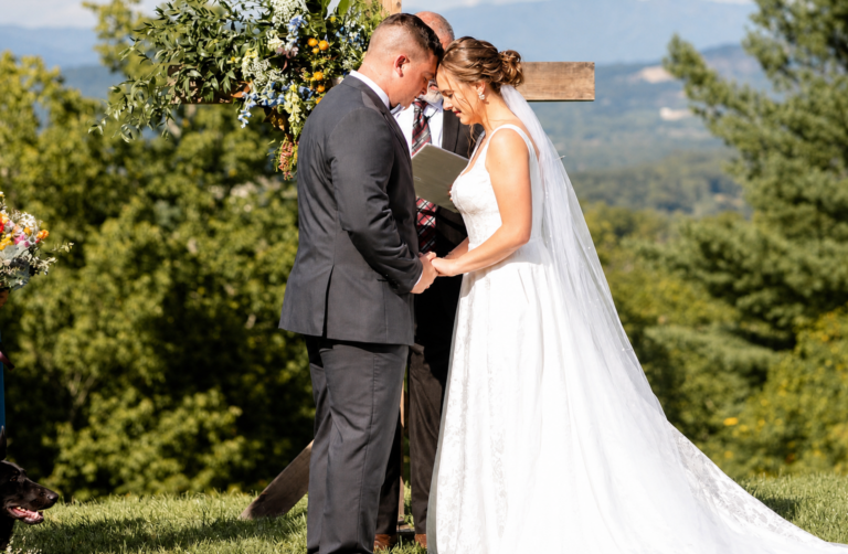 07-outdoor-ceremony-enhanced-3840